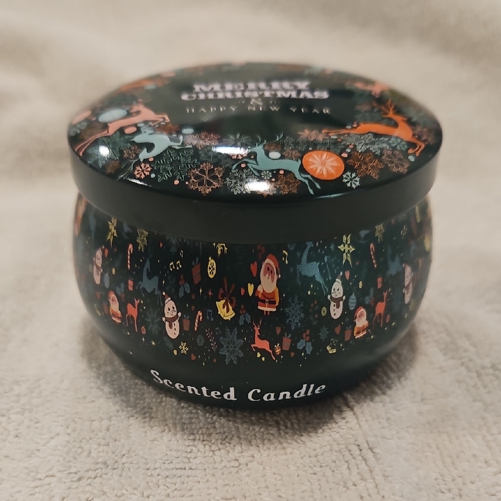 ♥️♥️♥️ Festive Scented Candle with Holiday Design